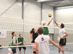 UA131109volleybal113..JPG